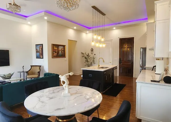 The Luxe Building- 2 Bedroom In * Metropolis