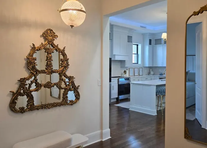 The Luxe Building- 2 Bedroom In Metropolis