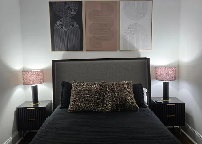 The Luxe Building- 2 Bedroom In Apartamento